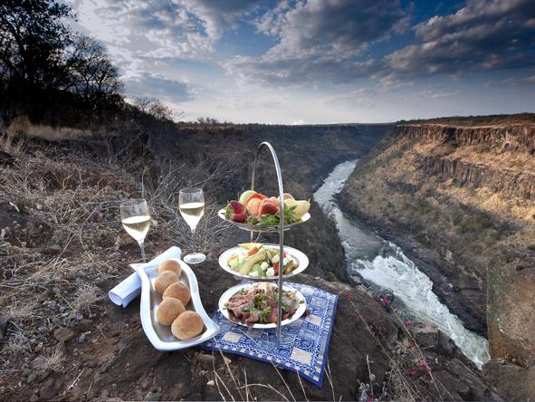 The Elephant Camp - Picnic 